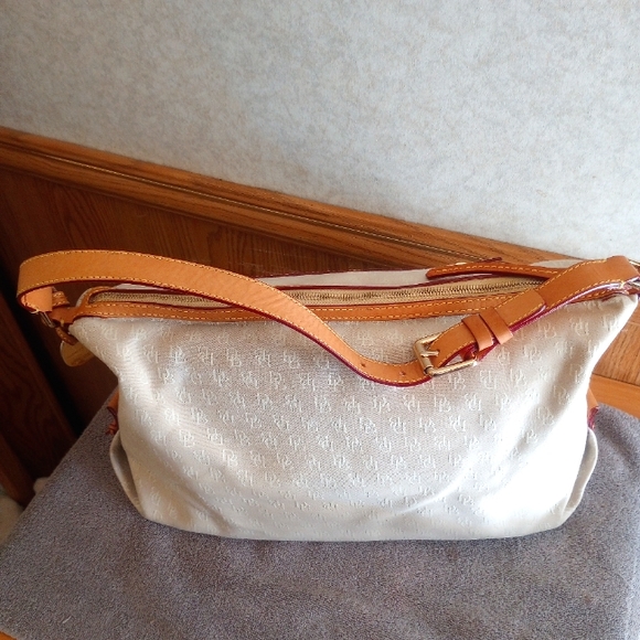 Dooney & Bourke Handbags - Vintage Dooney & Bourke handbag